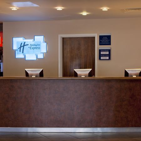 Holiday Inn Express Slough Interiér fotografie