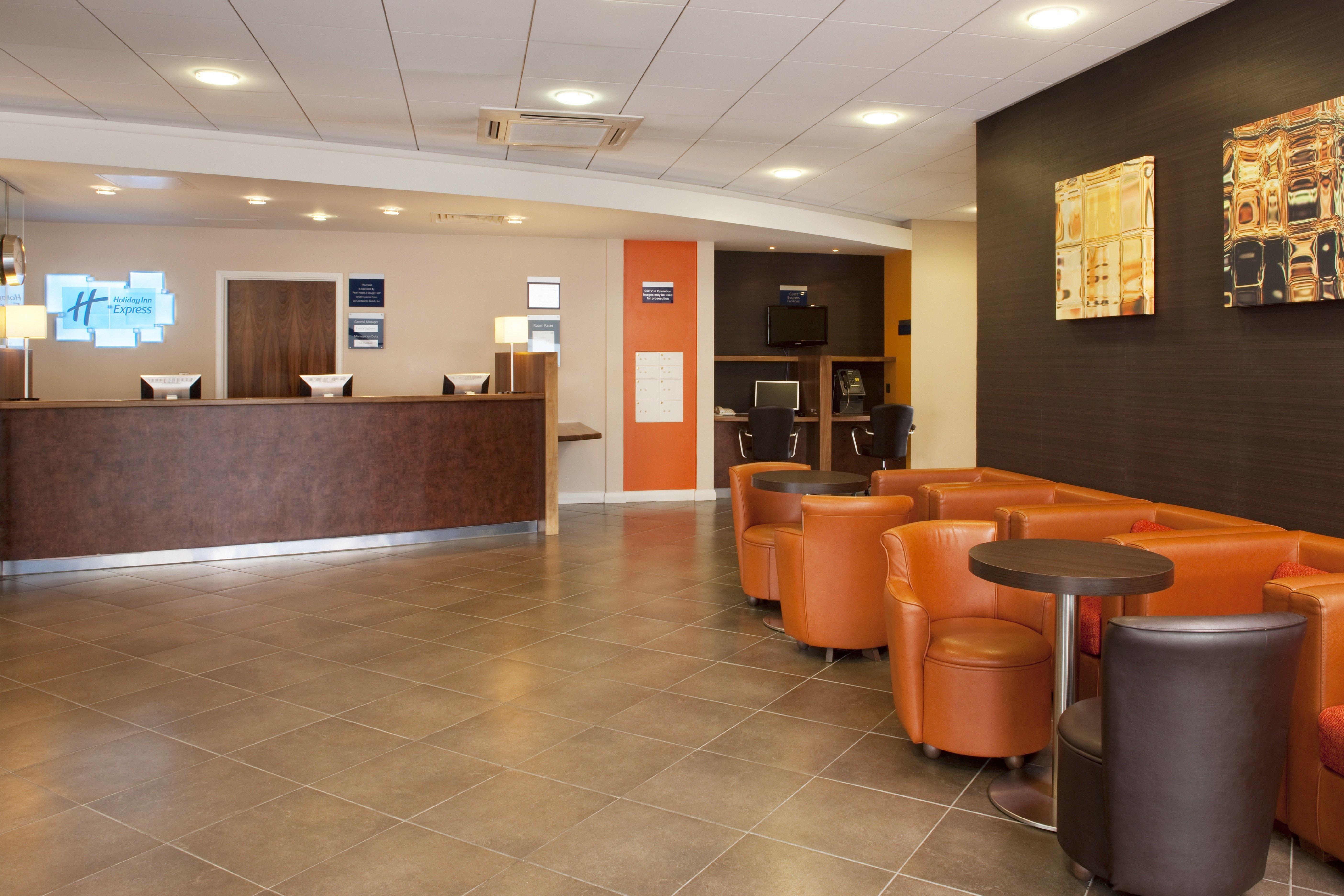 Holiday Inn Express Slough Exteriér fotografie