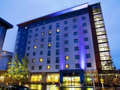 Holiday Inn Express Slough Exteriér fotografie